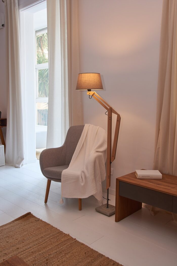 Stehlampe Thea P von luxcambra – Bild 3