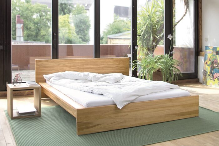 % Angebot Bett Altai in Eiche von Sira / Ausstellungsstück