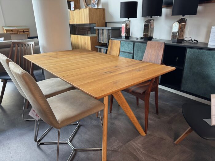% Angebot Esstisch Lignum Arts 07 von Holzschmiede / Ausstellungsstück