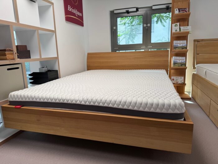 % Angebot Bett Etos 23 FF in Eiche von Traumwerk / Ausstellungsstück – Bild 2
